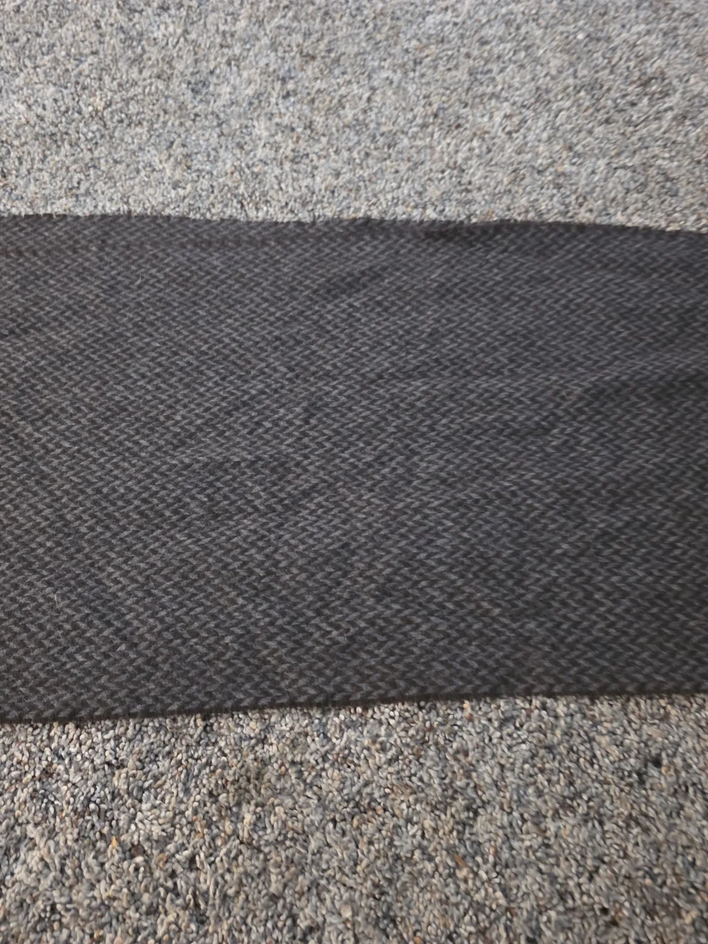 360 Cashmere Men's Dark Charcoal Herringbone Knit Scarf